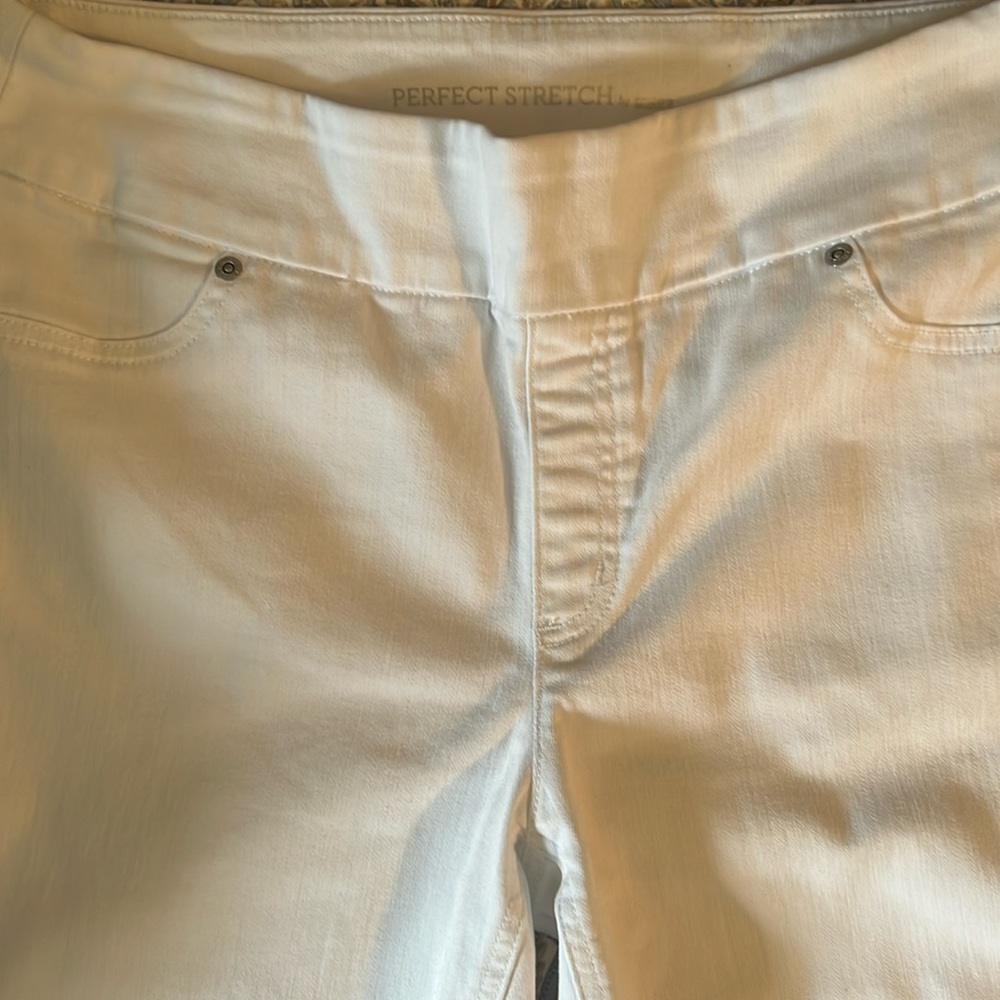Chico’s white jegging. Size 1 (size 10)